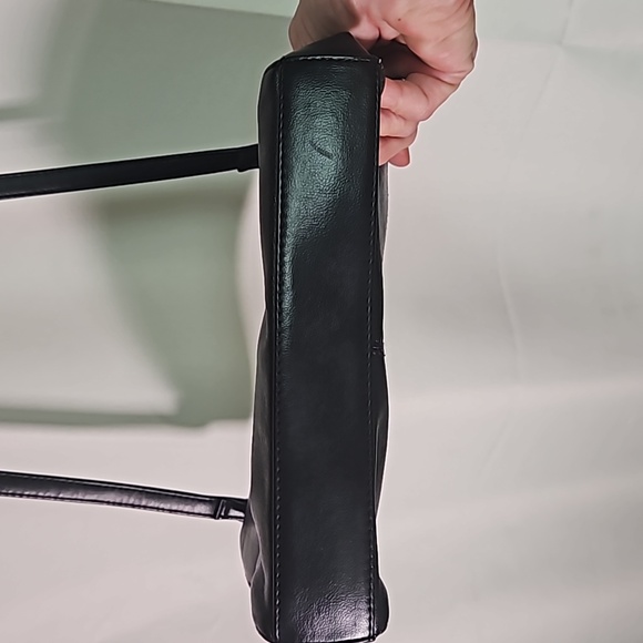 Coletta Black Leather Shoulder Bag - Picture 5 of 8